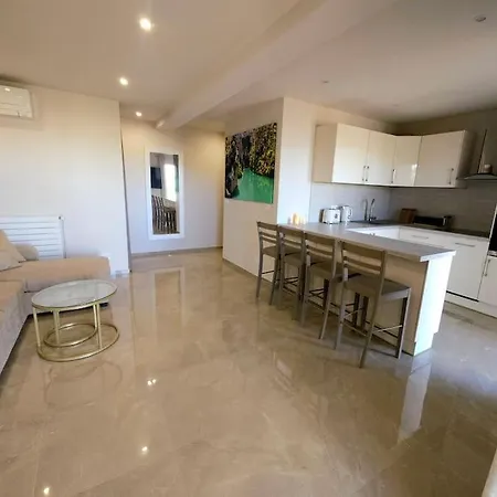 Villa F3 Dans Supercannes Vallauris