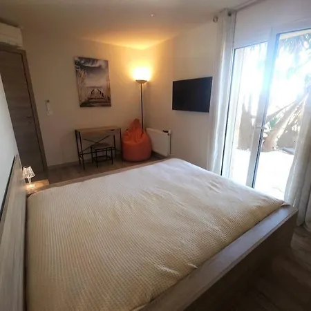 F3 Dans Supercannes Villa